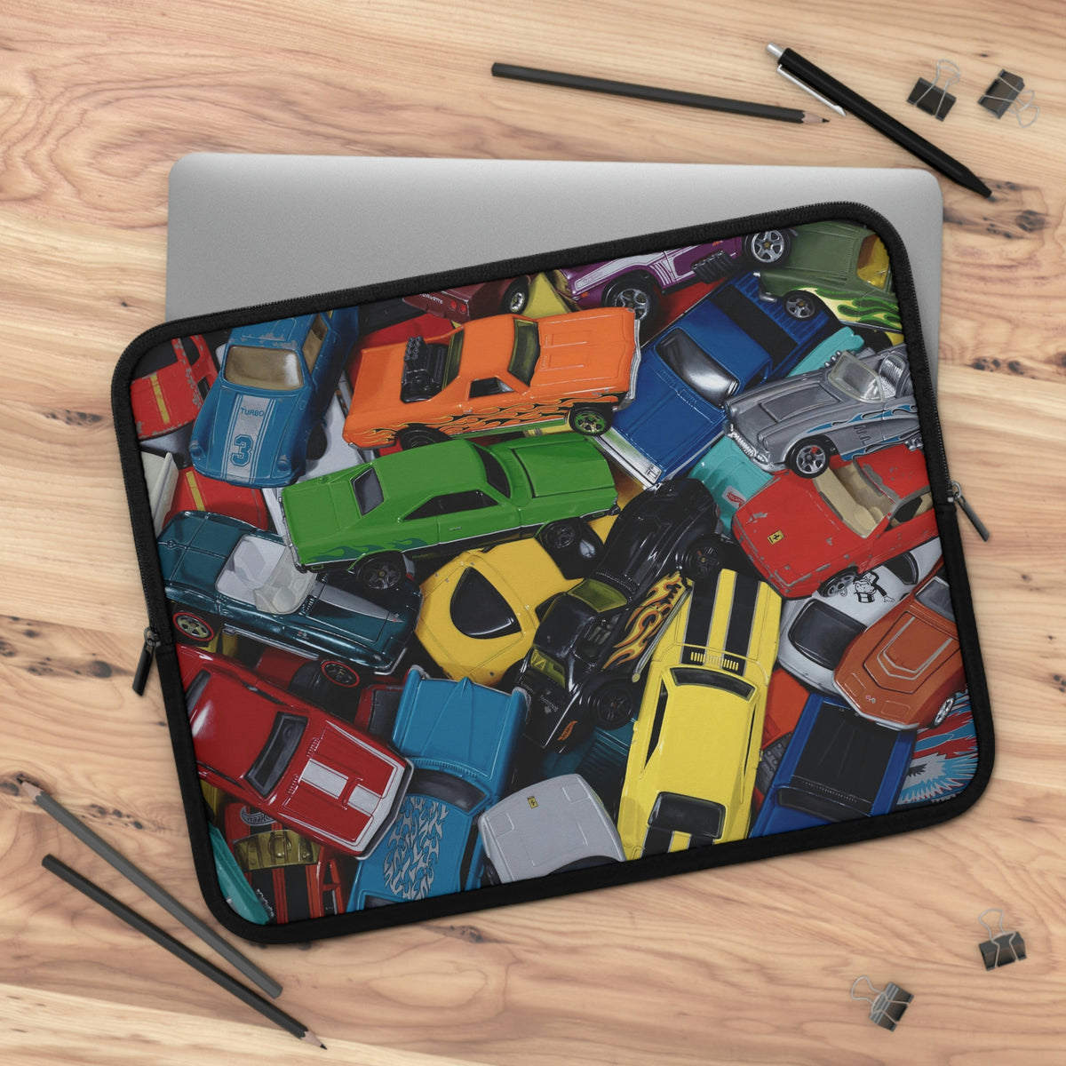 Kari Tirrell: "Traffic Jam" - Laptop Sleeve