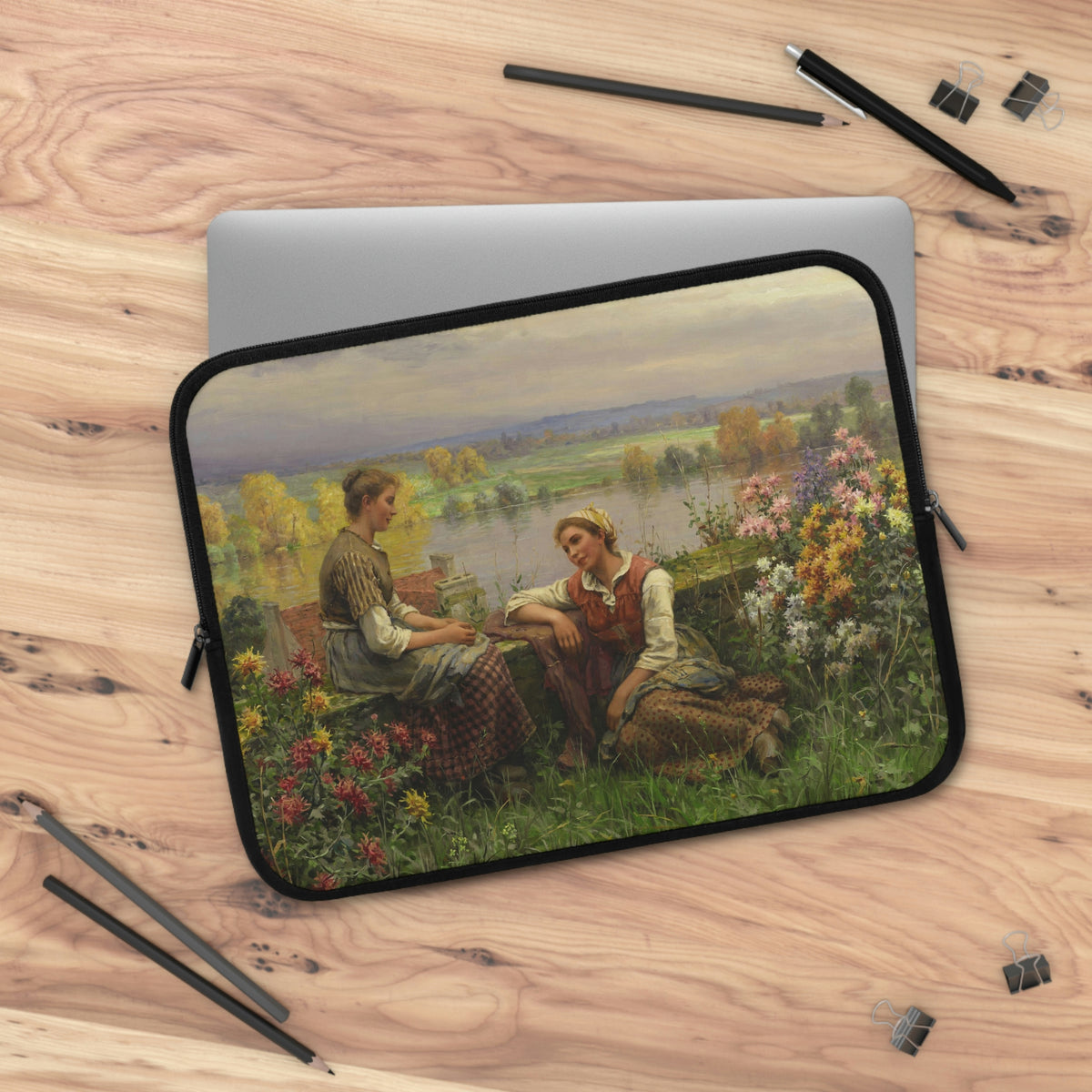 Daniel Ridgway Knight: "Gossips" - Laptop Sleeve
